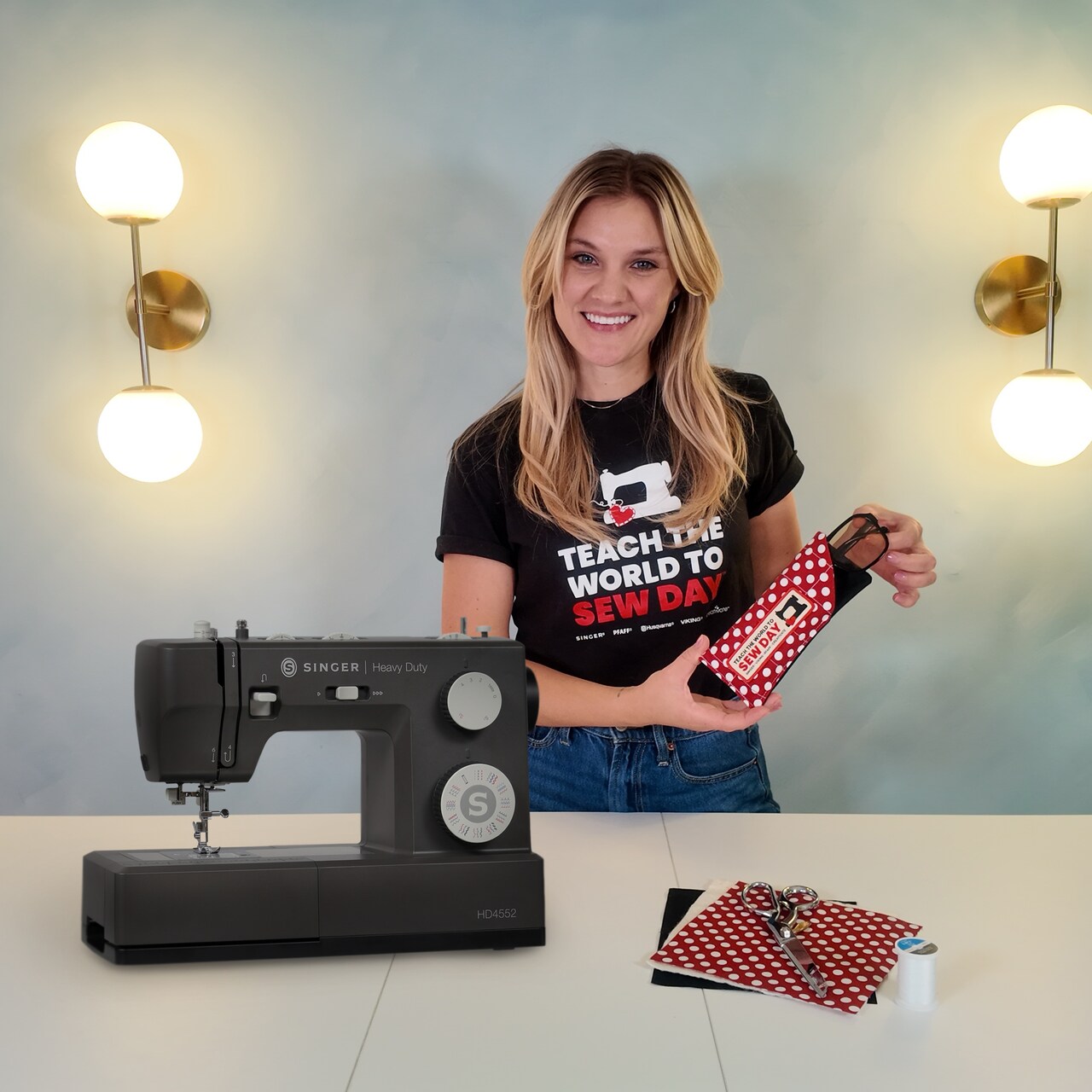 Sew a Beginners Sunglasses Case with SINGER®